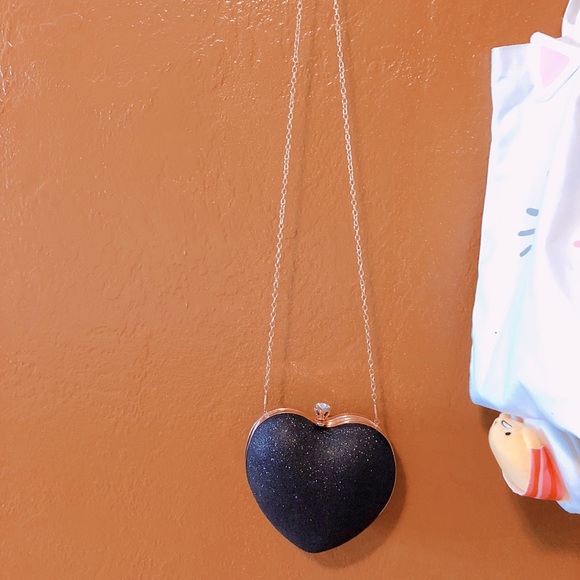 Heart clutch bag - Picture 1 of 2